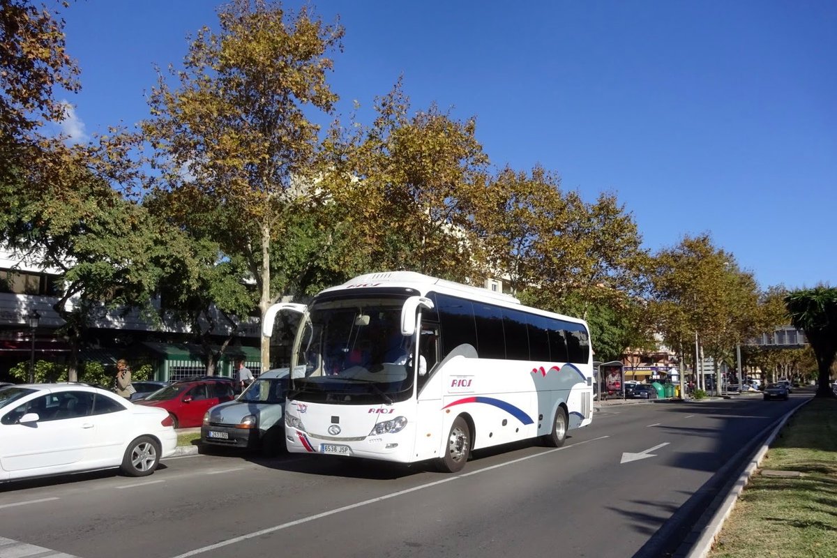 Bus Spanien / Bus Marbella: King Long, aufgenommen im November 2016 im Stadtgebiet von Marbella.