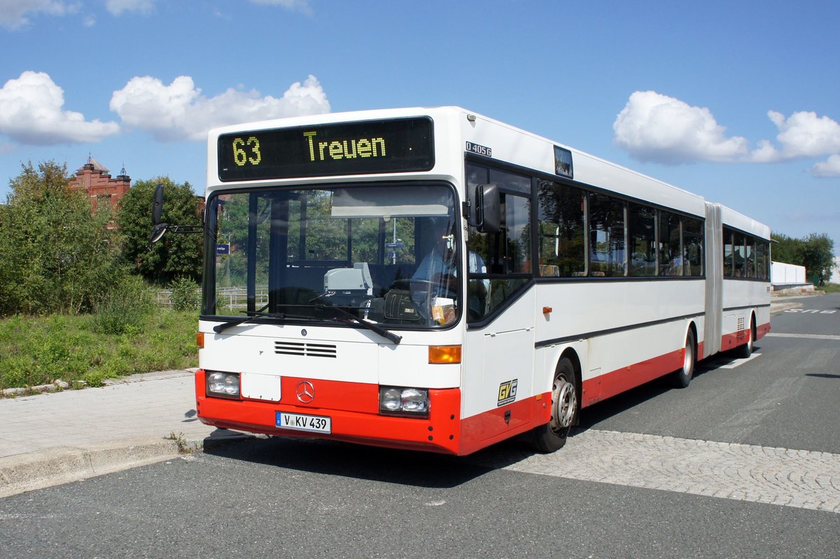 Bus Treuen / Bus Vogtland: Mercedes-Benz O 405 G - Gelenkbus mit einflügeliger Vordertür (V-KV 439) der Göltzschtal-Verkehr GmbH Rodewisch (GVG), aufgenommen im September 2019 am Bahnhof von Treuen (Vogtlandkreis).