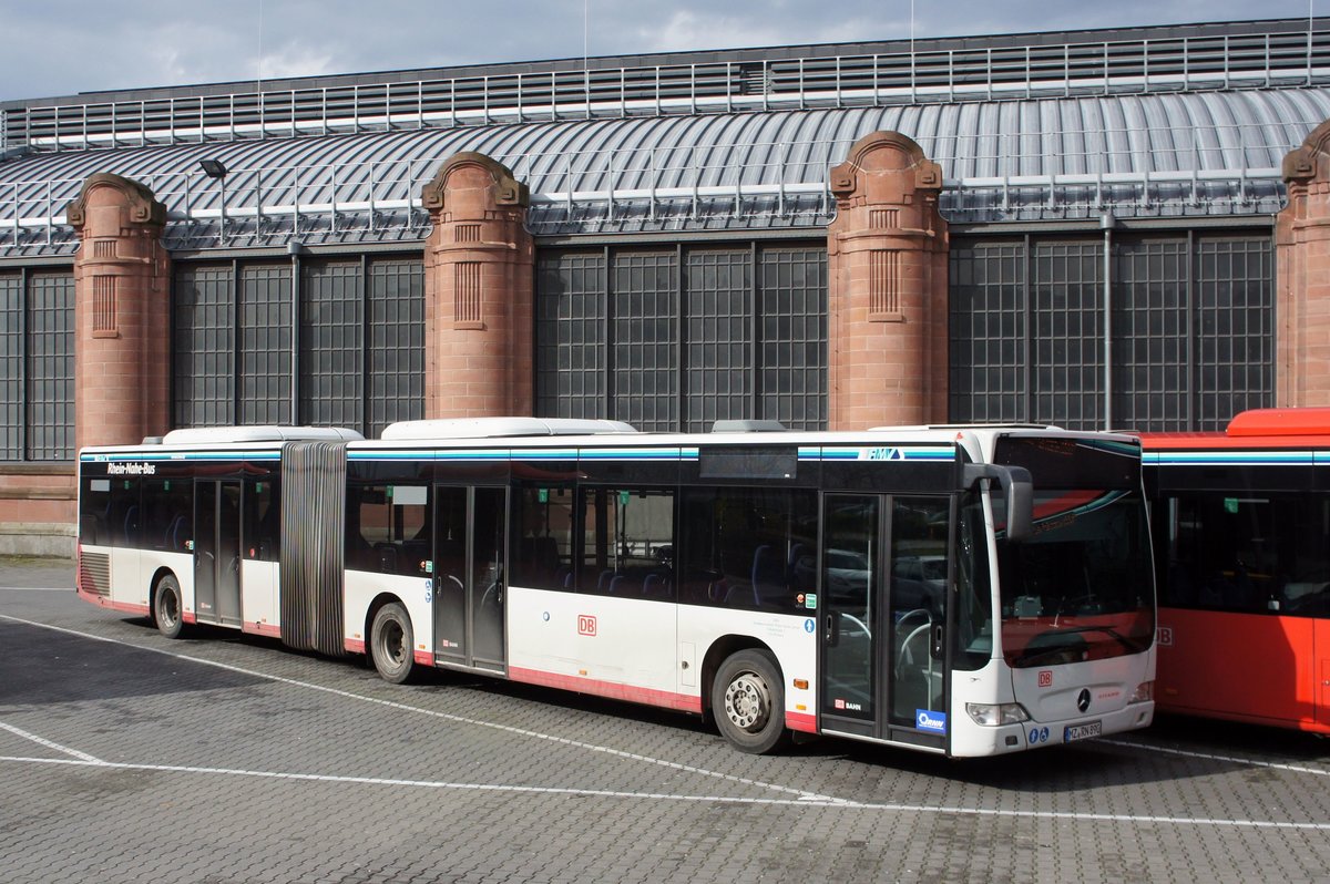 Bus Wiesbaden: Mercedes-Benz Citaro Facelift GÜ vom Rhein-Nahe-Bus (Omnibusverkehr Rhein-Nahe / ORN) in der Lackierung der VGO - Verkehrsgesellschaft Oberhessen mbH, aufgenommen im April 2016 am Hauptbahnhof in Wiesbaden.