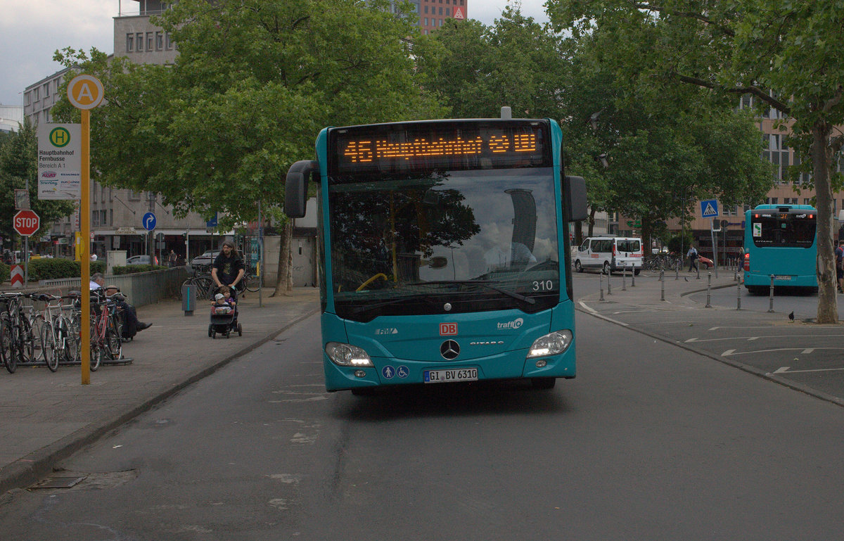 Buslinie 46 endet am Hbf. Frankfurt (Main) 15.06.2018 15:51 Uhr.