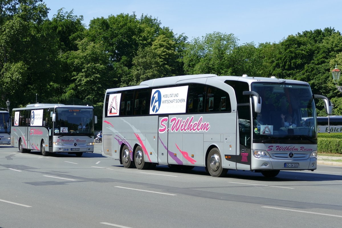 #busretten -Buskorso mit dem
 Mercedes -Benz Trevago & Integro von S.Wilhelm -Reisen. Berlin -Tiergarten /Großer Stern am 27.05.2020.
