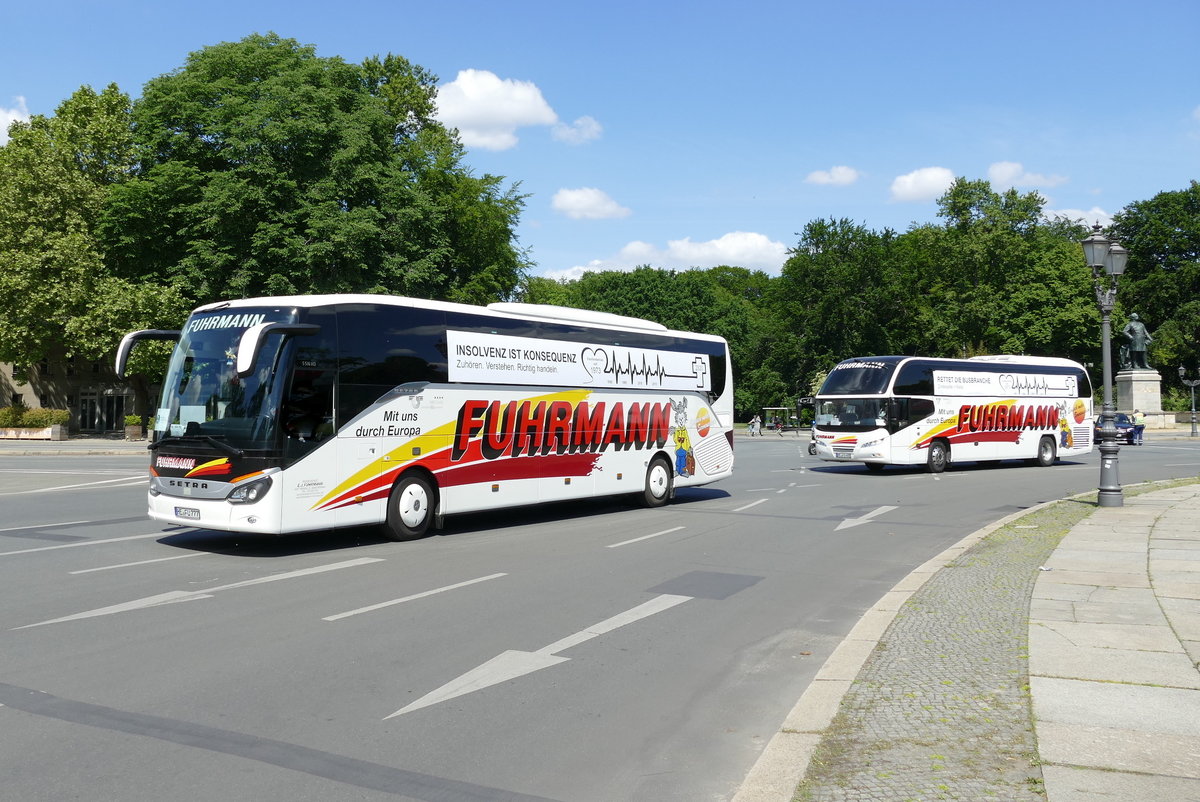 #busretten -Buskorso, mit einem Setra 516HD & Neoplan Cityliner von E.J. Fuhrmann.Aufgenommen am 'Großer Stern' /Berlin -Tiergarten am 27.05.2020.