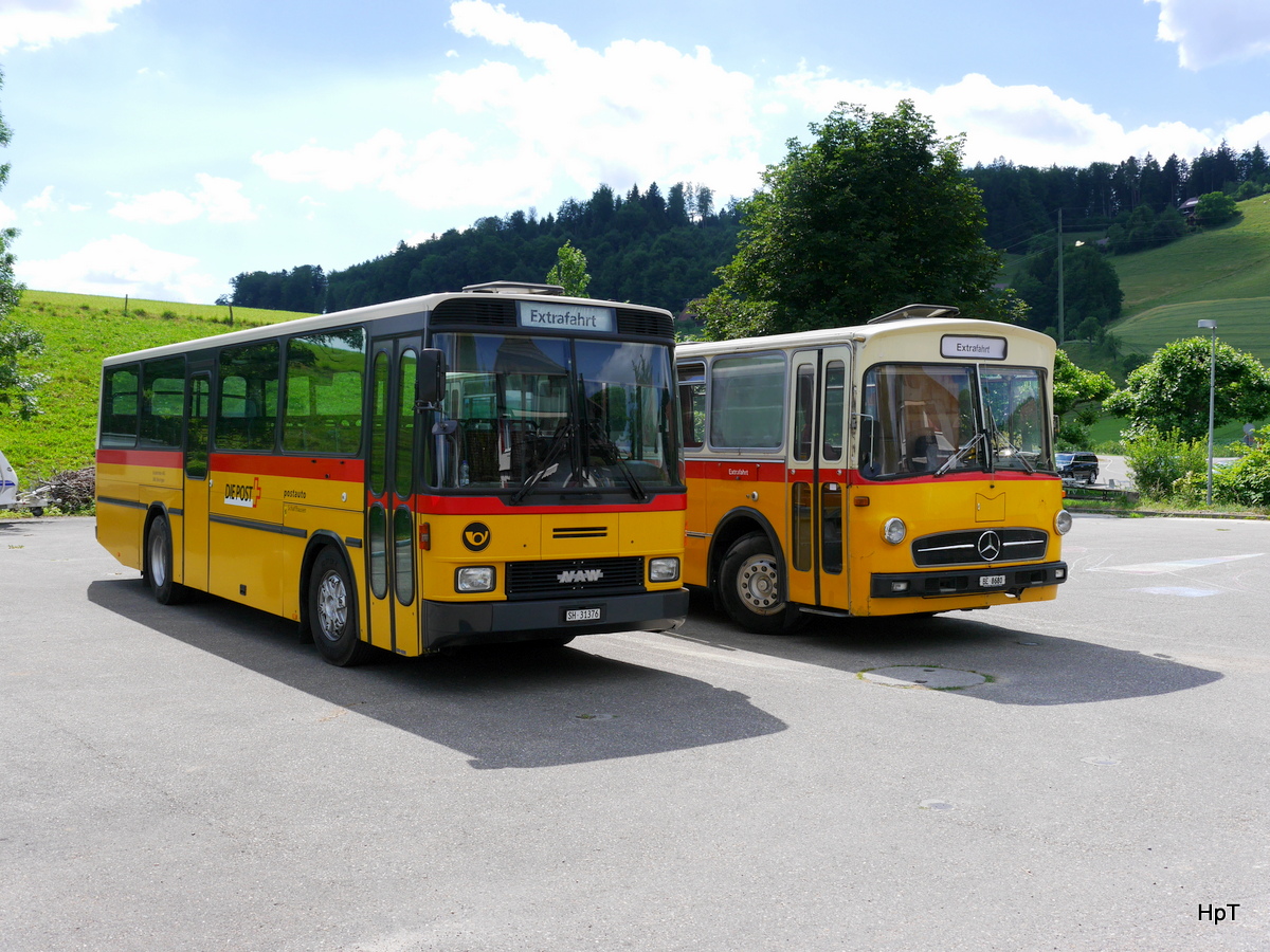 Bustag 2017 in Burgdorf - ex PTT NAW und Mercedes O 317 K beim Fototermin in Heimiswil am 25.06.2017