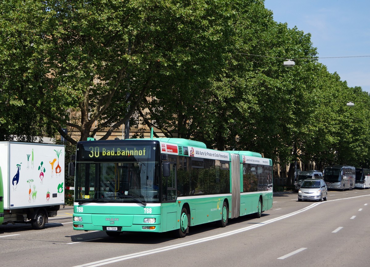 BVB: MAN-Gelenkbus Nr. 768  auf der Linie 30 am 12. Juni 2015.
Foto: Walter Ruetsch