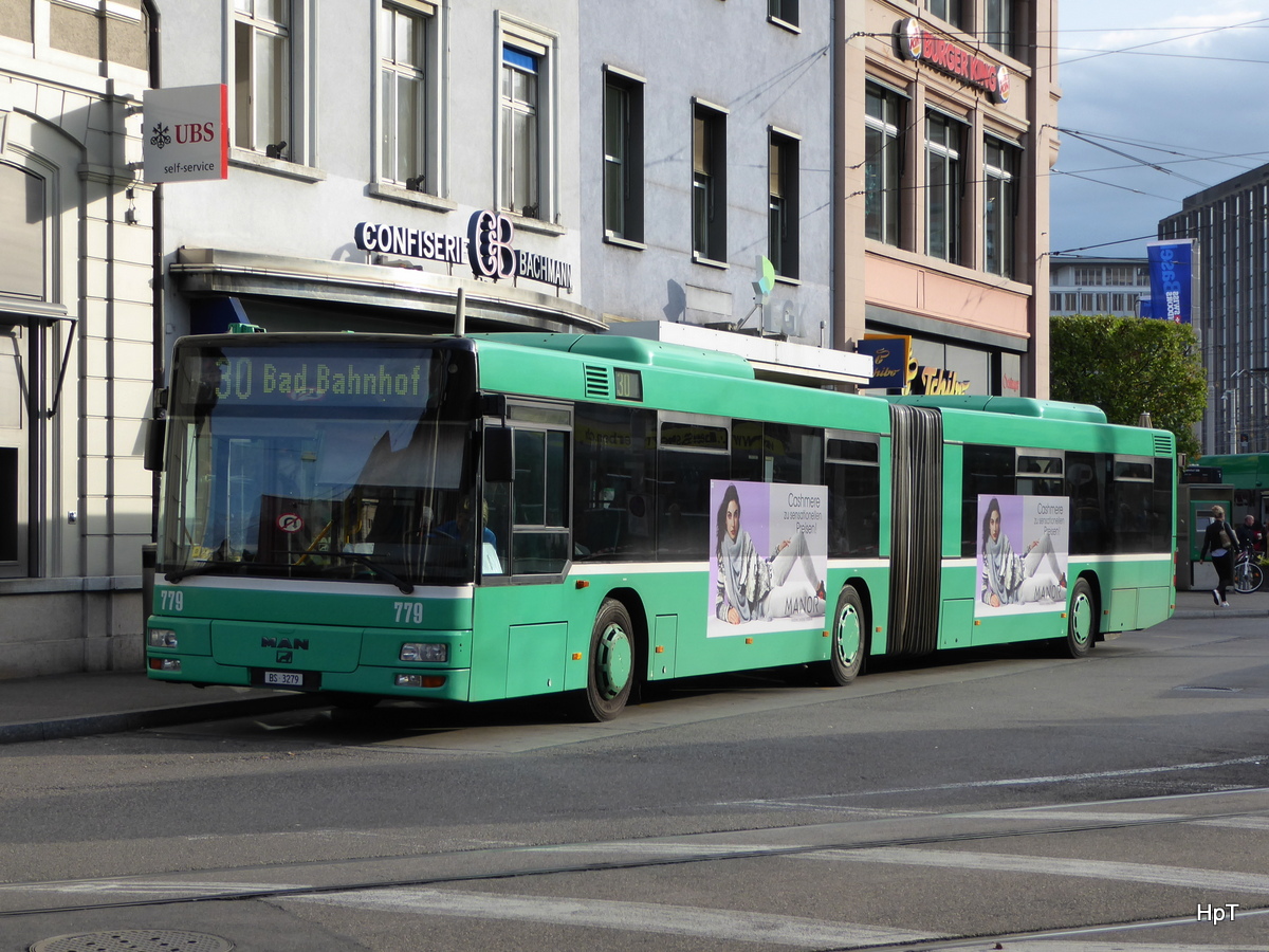 BVB - MAN Nr.779  BS 3279 unterwegs auf der Linie 30 in der Stadt Basel am 06.10.2015