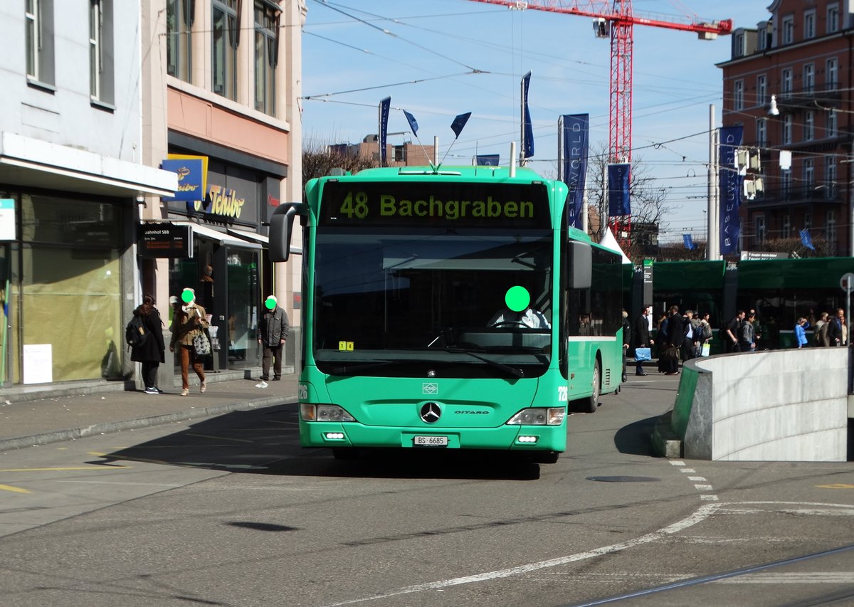 BVB Mercedes Benz Citaro 1 Facelift G (CNG) Wagen 726 am 23.03.17 in Basel SBB Bhf