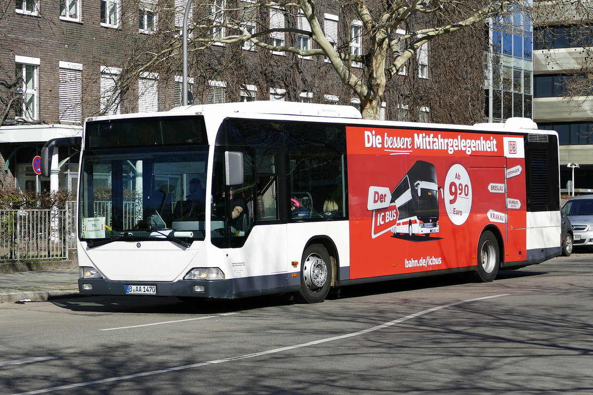BVG-Bus Ersatzverkehre zwischen Flughafen Berlin Tegel und dem S+U Bhf. Jungfernheide /& ret., u.a. mit dem Mercedes- Benz Citaro I (# 302) von 'Der Tempelhofer' KG,  Berlin-Charlottenburg am 1.4.2019.