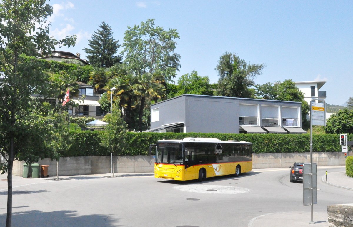 Capriasca Servizi, Tesserete. Volvo 8900LE (TI 122'655) in Manno, Paese. (30.5.2017)