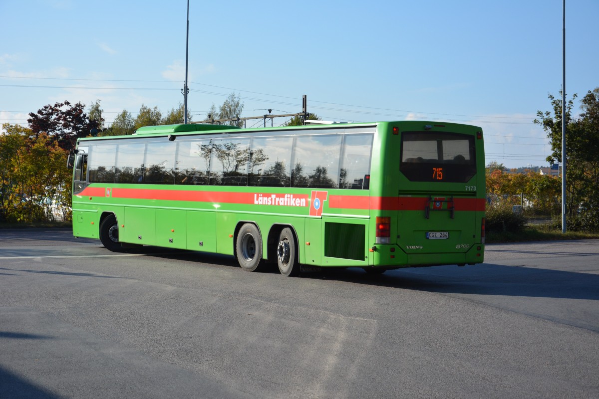 CGZ 284 (Volvo 8500) fährt am 18.09.2014 auf der Linie 715. Aufgenommen am Busbahnhof Nyköping.
