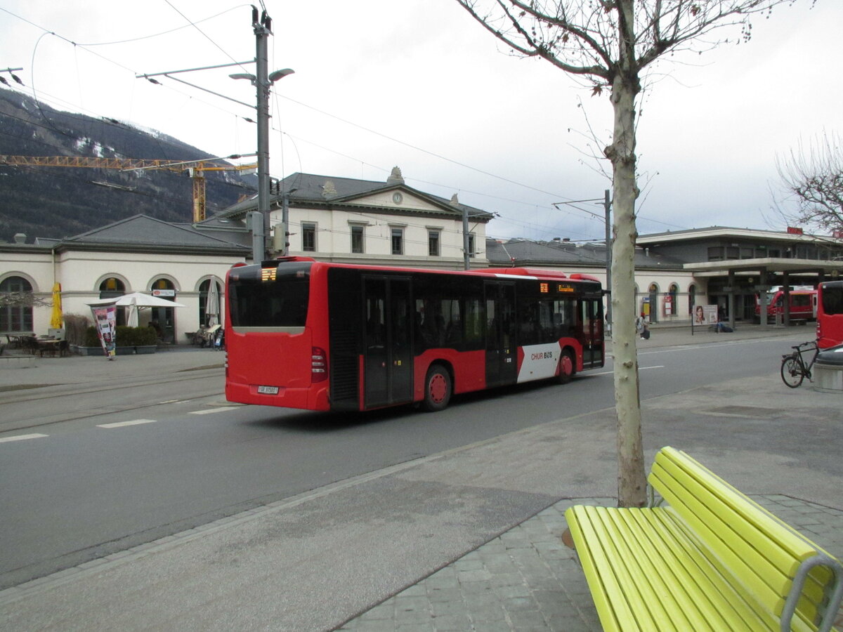 Chur Bus - Mercedes Citaro fährt zu den Haltestellen am Bahnhof Chur am 21.2.22