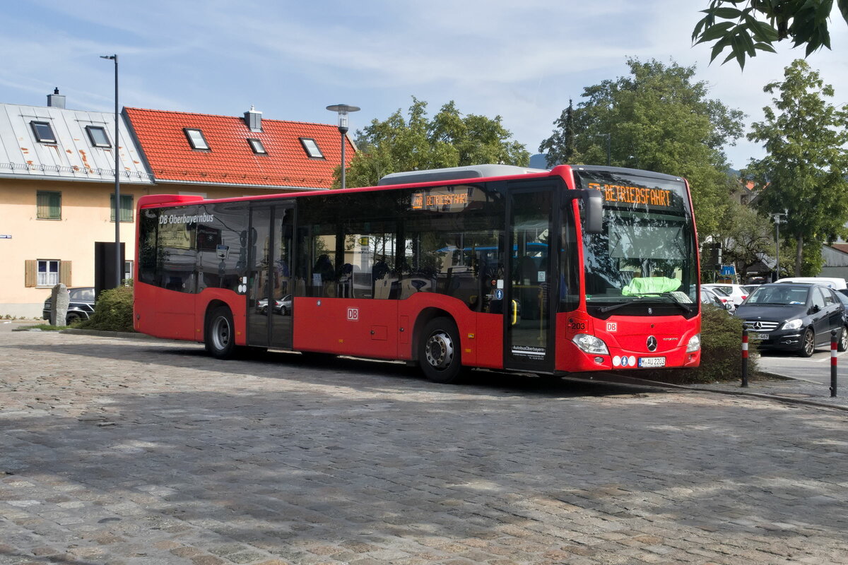 Citaro 2. Generation von Autobus Oberbayern  (M-AU 2203) in Bad Tölz, ZOB Isarkai. Aufgenommen 30.8.2022.