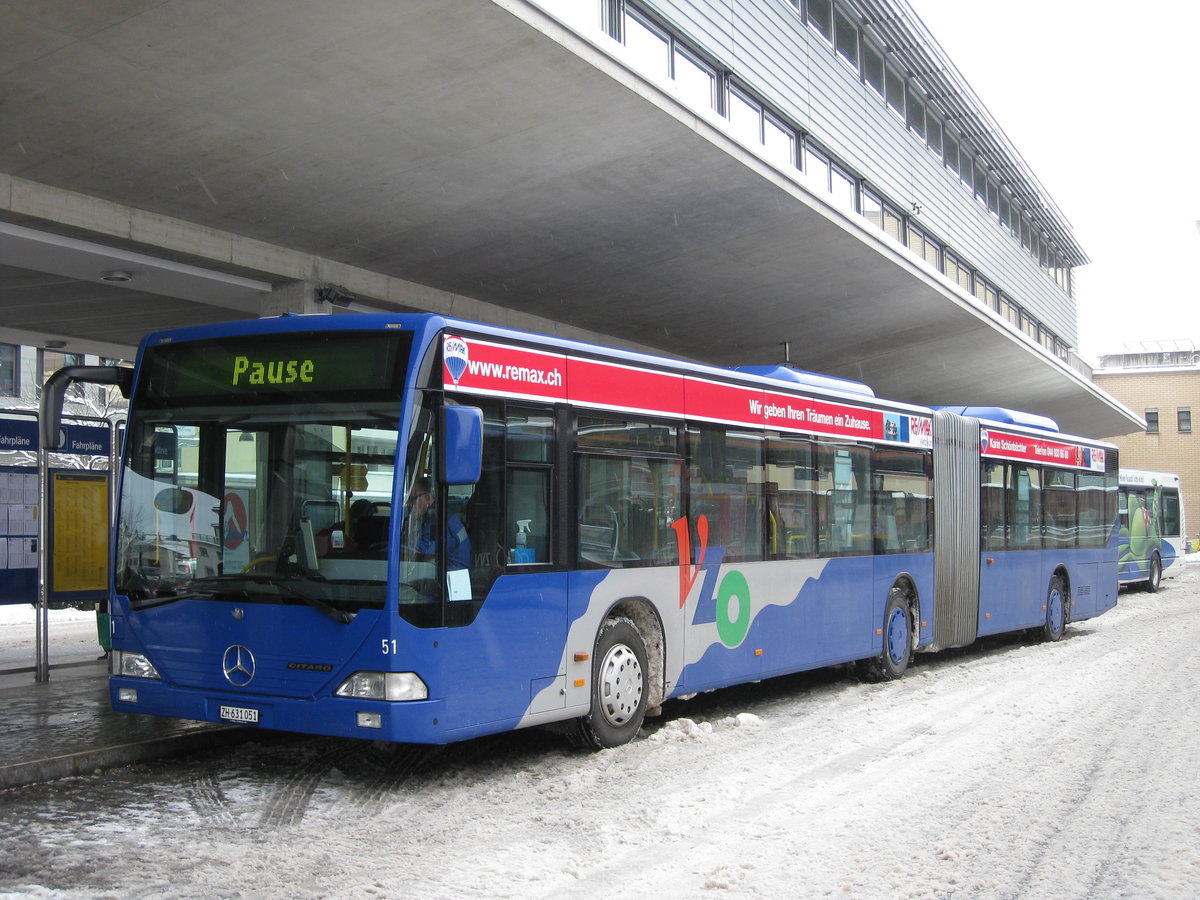 Citaro 51 am Bhf. Uster am 18.12.2010.