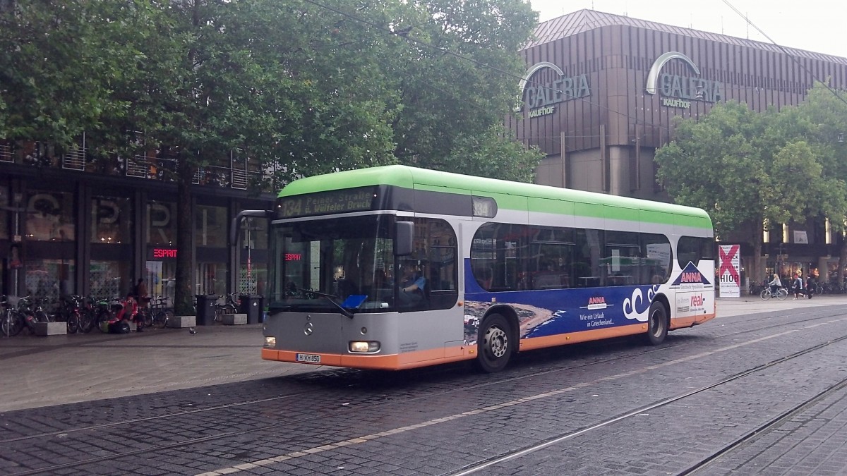 Citaro Irvine, am 02.09.2013 am Hauptbahnhof/Hannover.