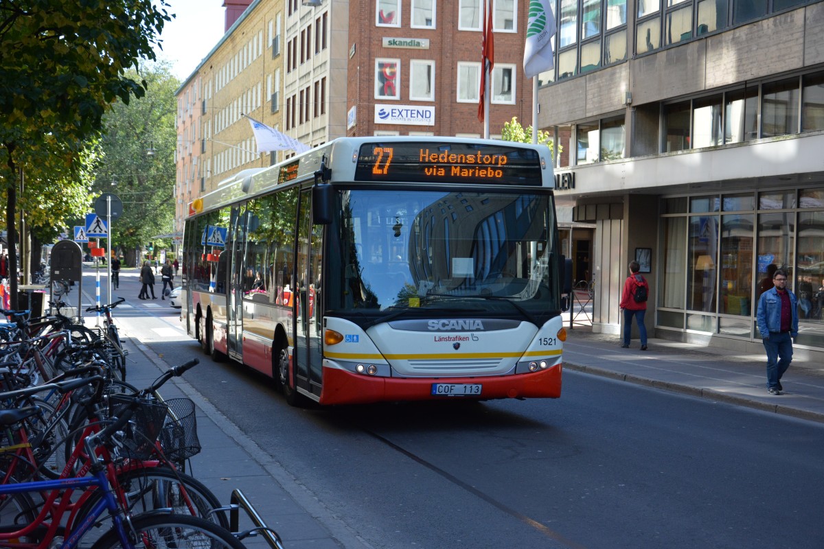 COF 113 (Scania OmniLink) am 15.09.2014 in der Innenstadt von Jönköping.