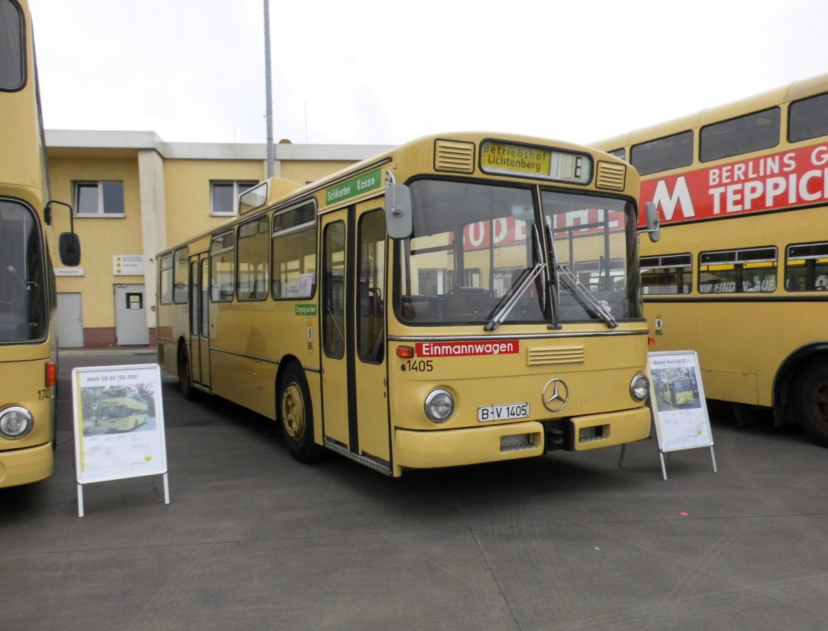 DB E2H 77 (MB O 305) Traditionsbus 1405 in Lichtenberg am 27.06.15