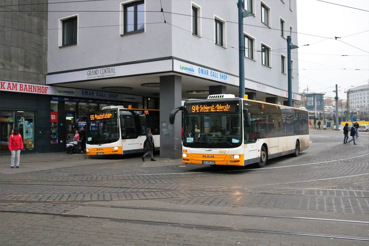DB Regio Bus Mitte MAN Lions City G Wagen 308 und 302 am 28.12.18 in Mainz Hbf