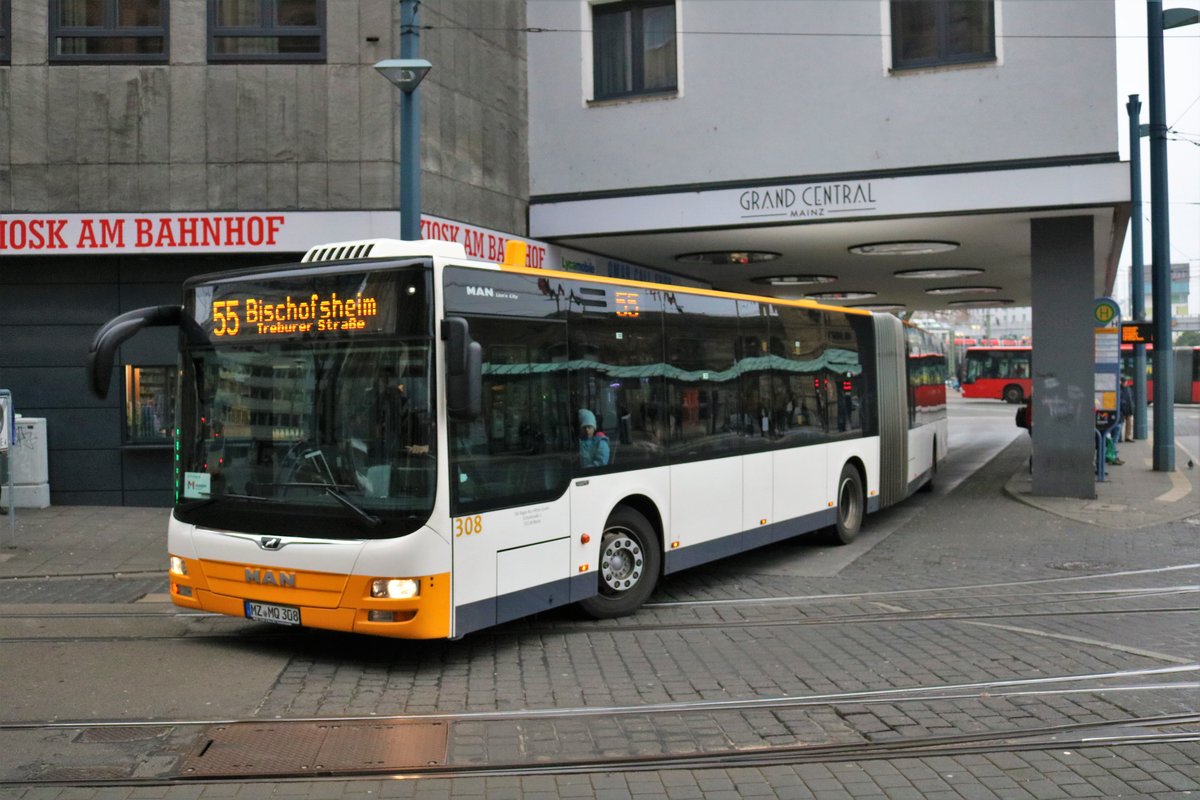 DB Regio Bus Mitte MAN Lions City G Wagen 308 am 28.12.18 in Mainz Hbf