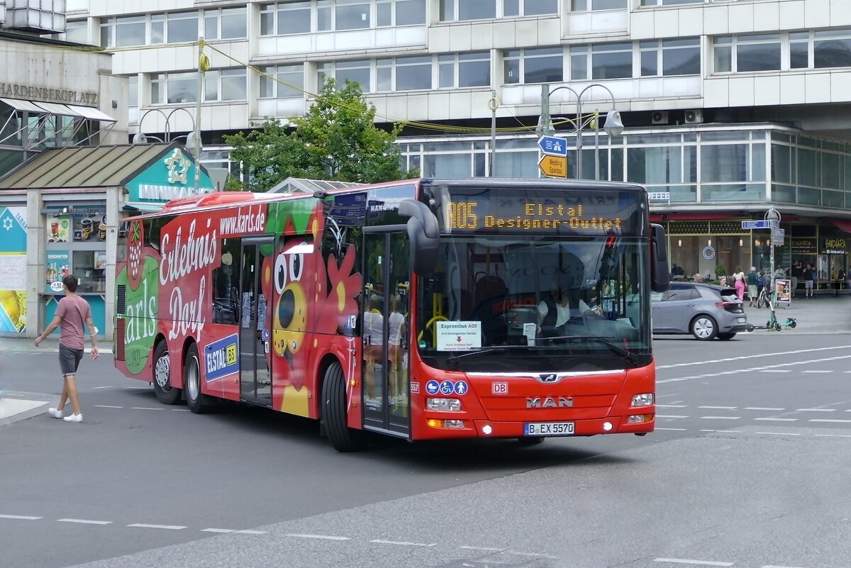 DB Regio Ost mit dem  MAN Lion's City L  [ B-EX 5570 ] auf der Express  Buslinie A05 ''Erdbeershuttle''. Berlin, Hardenbergplatz im August 2021.