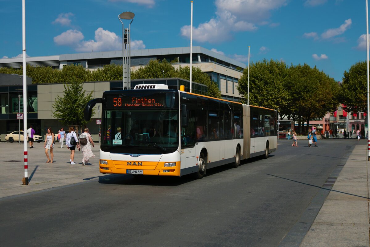 DB Regiobus Mitte MAN Lions City G Wagen 321 am 16.08.22 am Höfchen in der Innenstadt