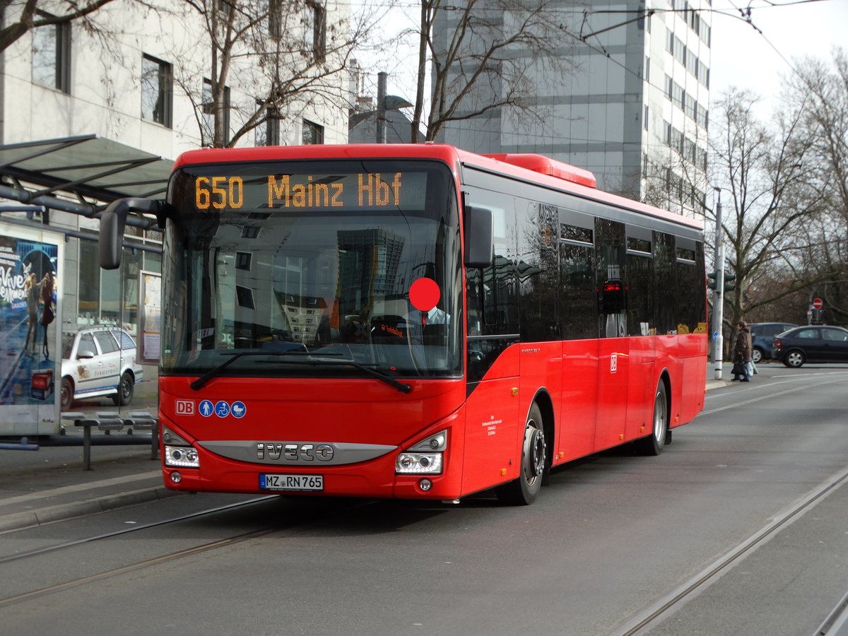 DB Rhein Nahe Bus IVECO am 04.03.17 in Mainz auf der Linie 650