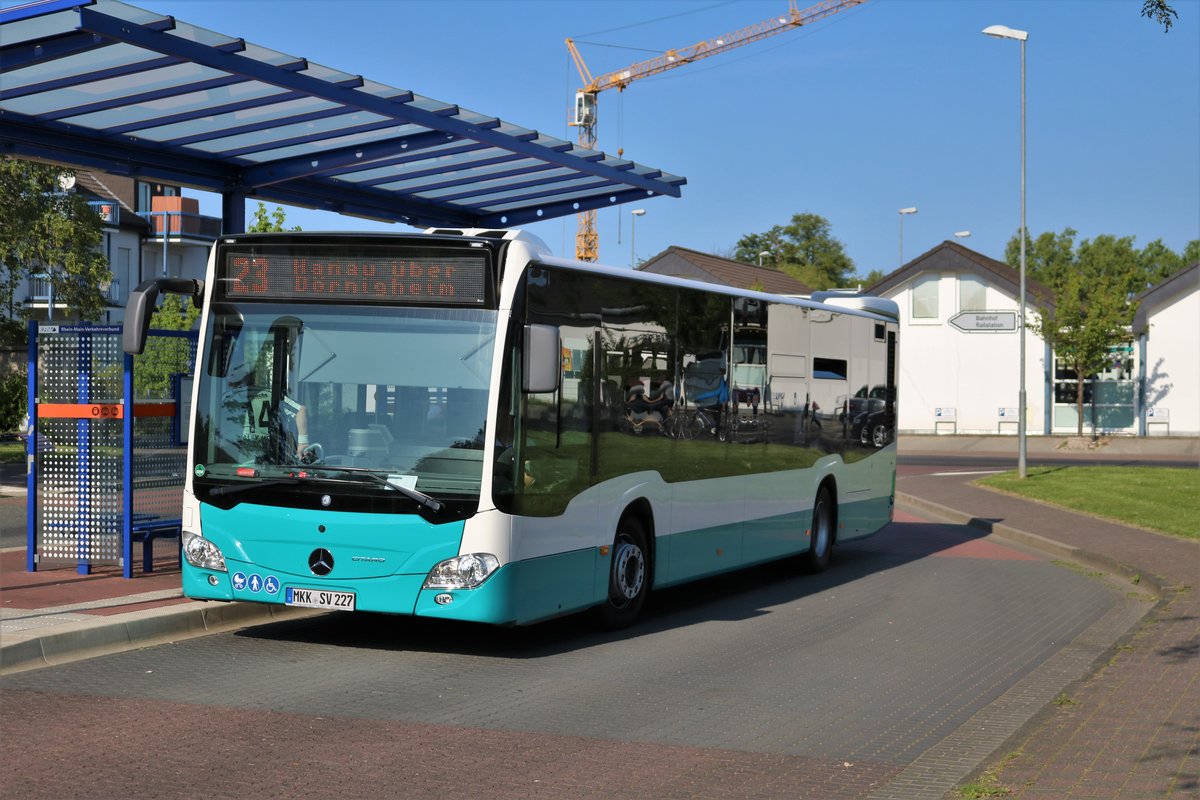 Der erste Stadtverkehr Maintal Mercedes Benz Citaro 2 am 04.05.18 in Dörnigheim auf der Linie 23. Seid Weihnachten fuhr schon ein C2er von Evo Bus in Maintal. Jetzt der erste C2er im Design des Stadtverkehr Maintal