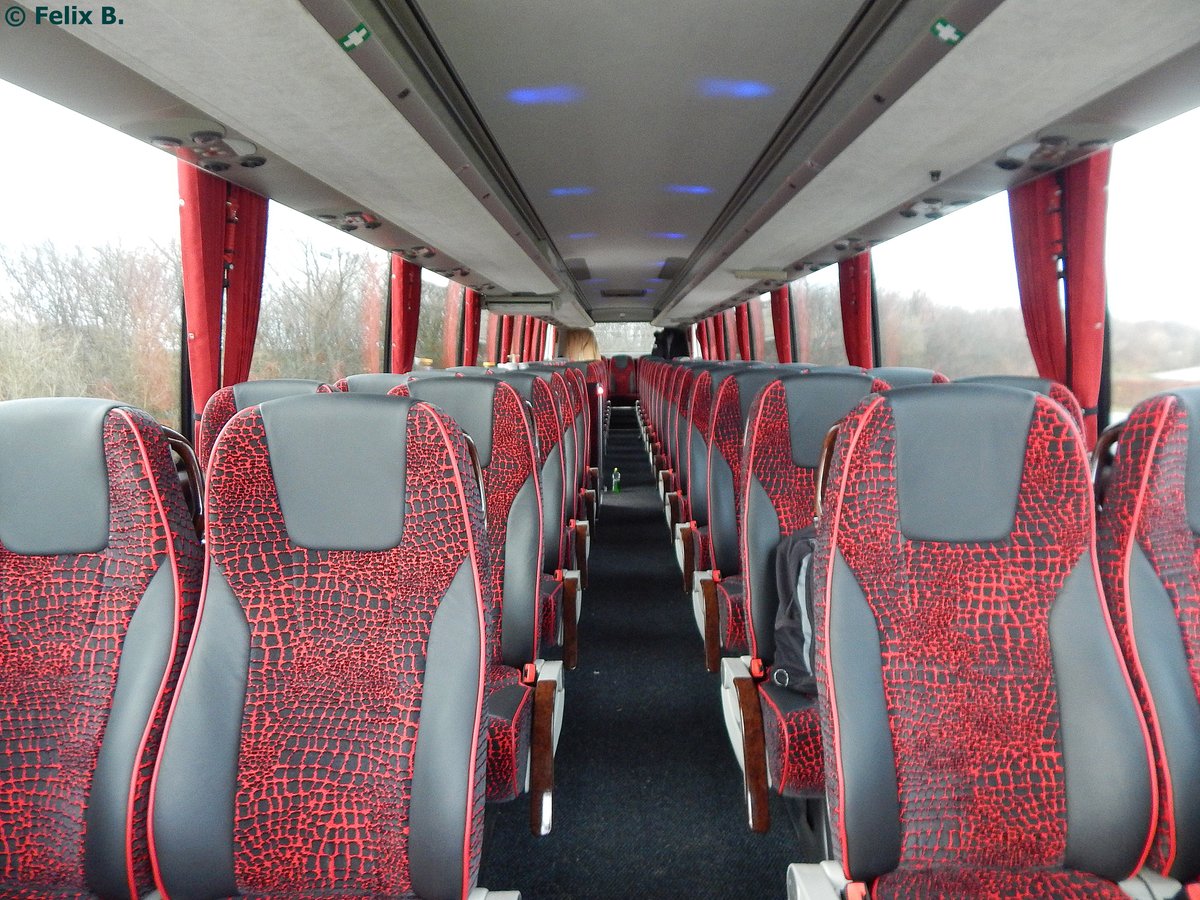 Der Fahrgastraum des VDL Futura von JobTours aus Deutschland vor dem Kap Arkona am 29.12.2016