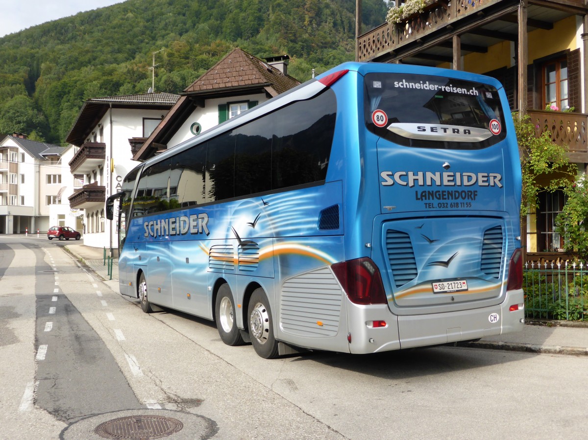 Der Setra 515 HDH (SO 21723) in Traunkirchen am Traunsee, Oesterreich, Schneider Reisen und Transport AG, Langendorf, Aufgenommen am 18. August 2015