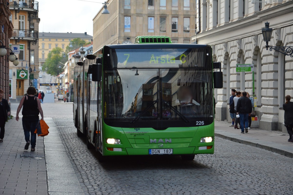 DGN 187 fährt am 10.09.2014 Richtung HBF Uppsala.