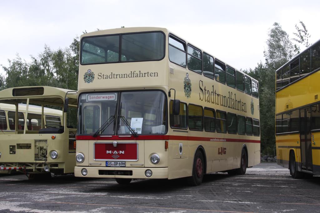 Dieser für Stadtrundfahrten in Osnabrück hergerichtete Doppelstock MAN Bus wurde am 6.9.2015 im Rahmen des Dampftages am Piesberg in Osnabrück gezeigt.