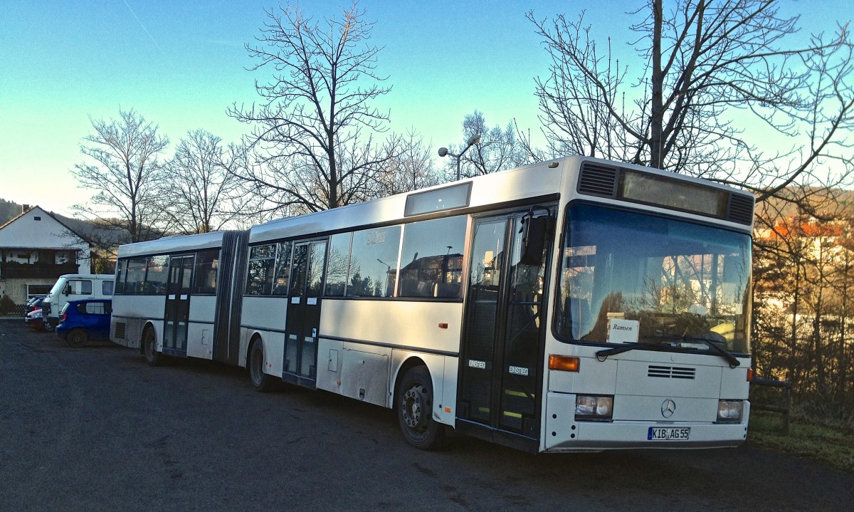 Dieser O 405 GÜ von Reisedienst Krauss/Wolff aus Kirchheimbolanden war am 15. Dezember auf einem Parkplatz in Ramsen abgestellt.