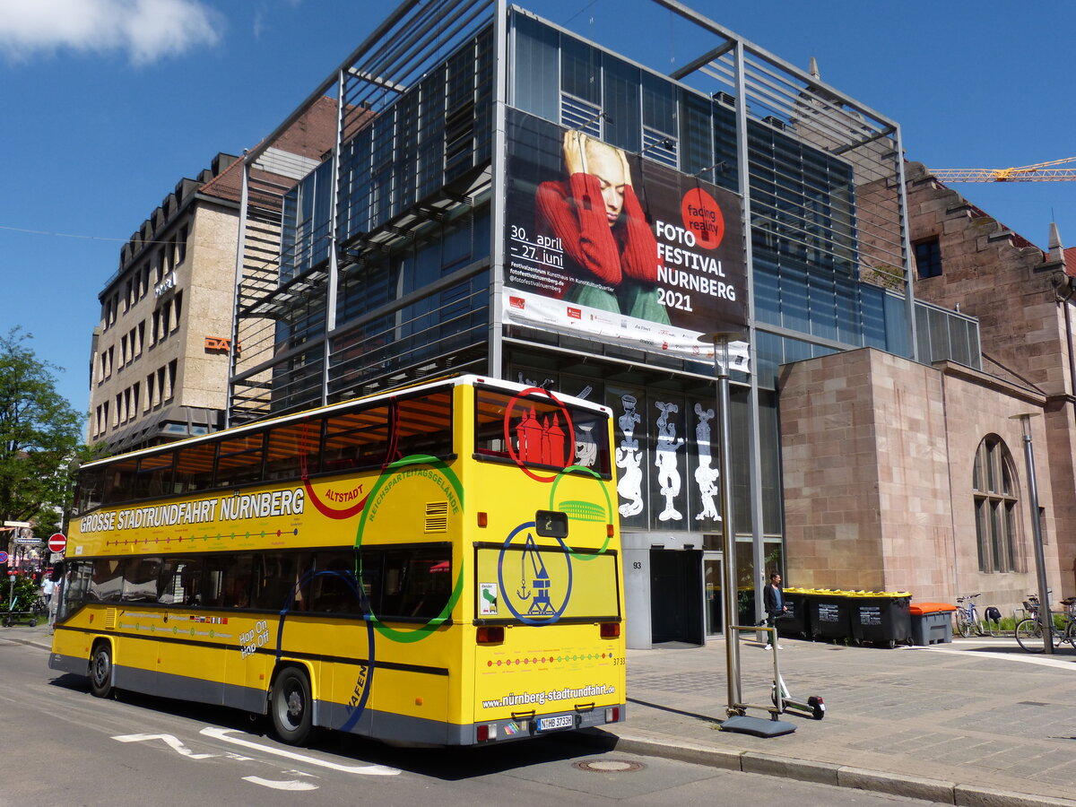 Doppeldeckerbus(Typ?)in Nürnberg für Stadtrundfahrten 13.06.2021