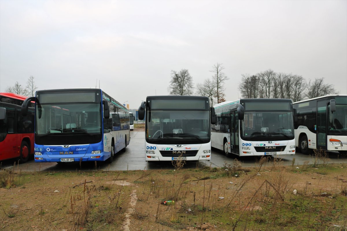 Drei RackTours MAN Lions City am 31.12.18 in Erlensee auf dem ehemaligen Fliegerhorst der US Army. Dort stehen viel Busse von RackTours und BRHVias Bus. Ich durfte durch Nachfrage eines Mitarbeiters Fotos machen 
