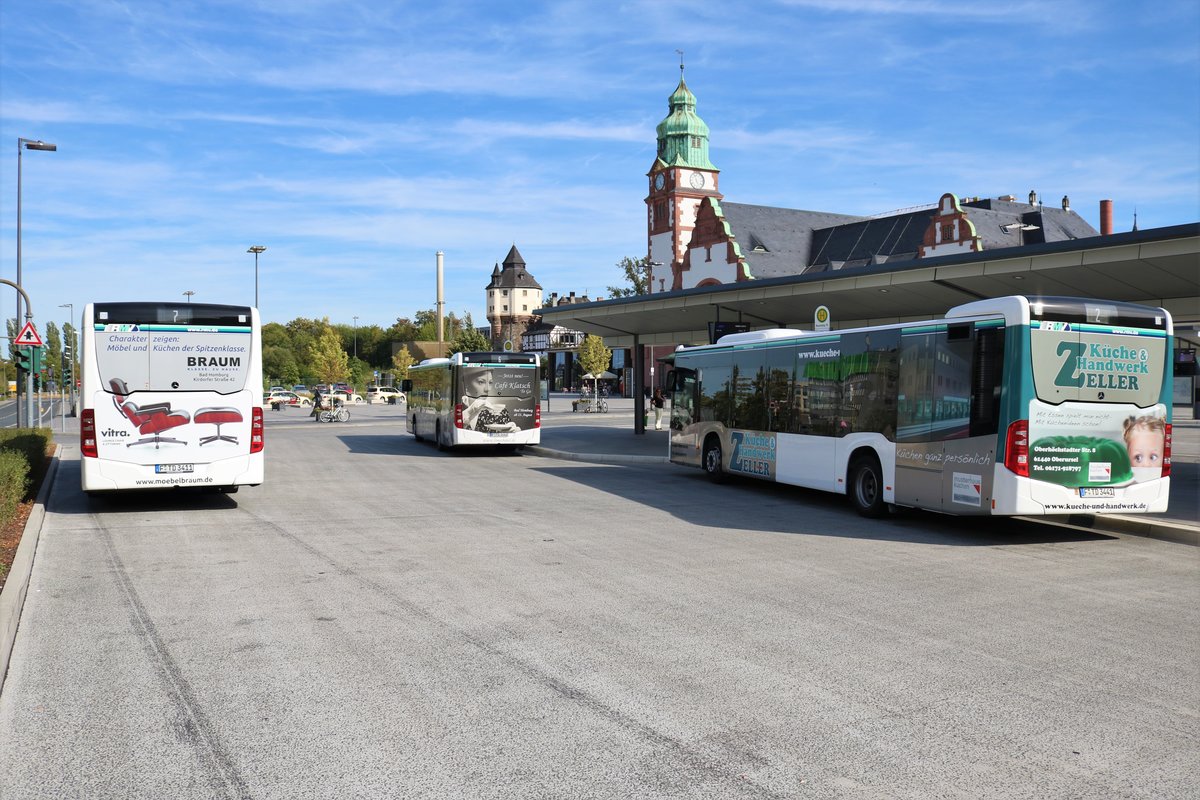Drei Transdev Rhein Main Mercedes Benz Citaro 2 am 12.08.18 in Bad Homburg Bhf