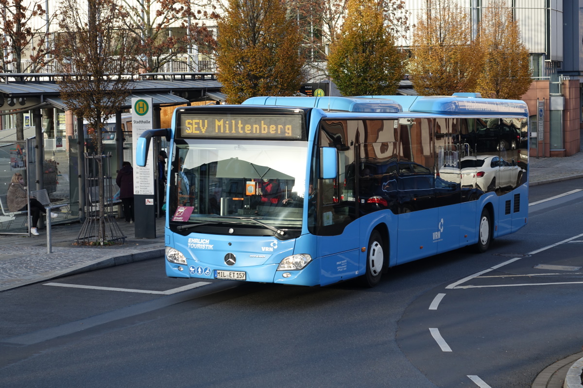 Ehrlich Touristik GmbH & Co. KG / MIL-ET 157 / Aschaffenburg, Luitpoldstr. / Mercedes-Benz O 530 LE Ü C2 / Aufnahemdatum: 07.11.2020 / Besonderheit: VRN-Lackierung (blau)
