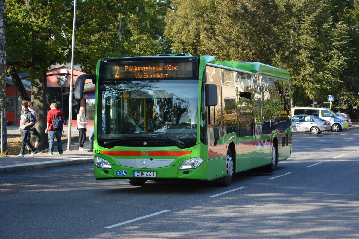 EHW 661 (Mercedes Benz O 530 Low Entry C2) fährt am 18.09.2014 auf der Linie 1. Aufgenommen am Busbahnhof Nyköping.
