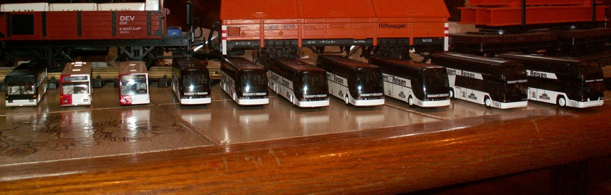 Eigenumbauten zu Modellbusse der Fa Gassert auf Basis von Modellen der Fa Wiking (O 407) und Rietze.