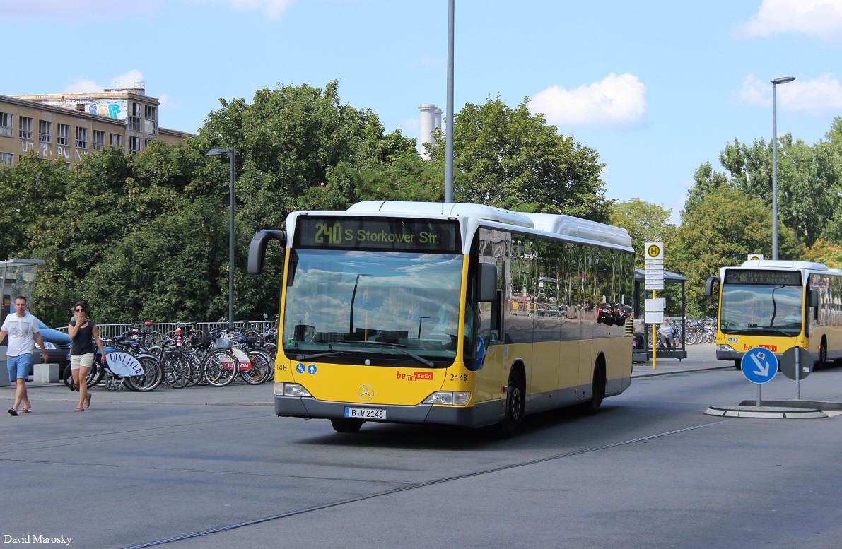 Ein Citaro LE der BVG am 22.07.2014 am Berliner Hauptbahnhof.