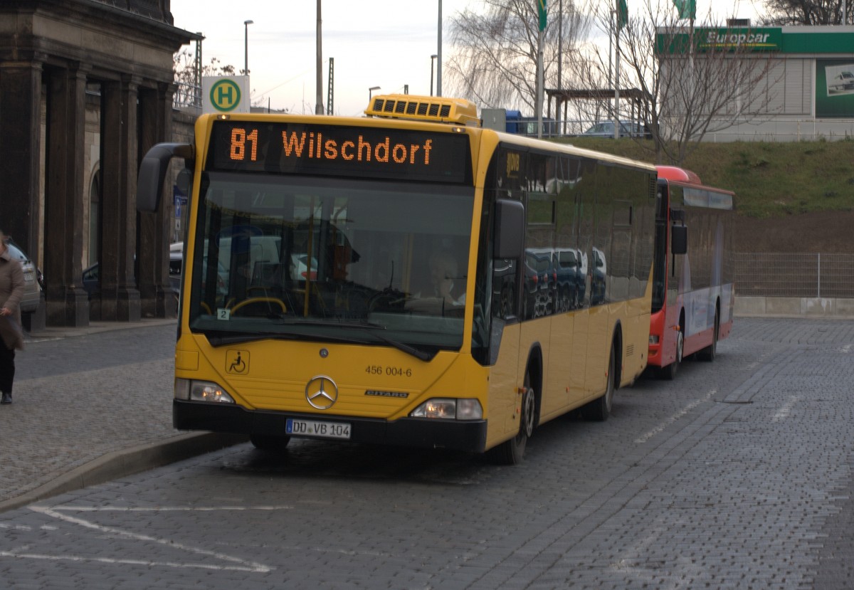 Ein Citaro der Linie  81  der DVB am Bahnhof Dresden Neustadt. 04.01.2014 13:20 Uhr
