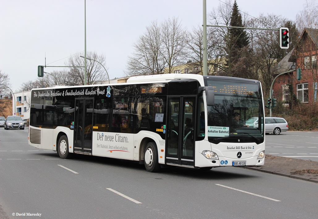 Ein ehemaliger Vorführwagen des Typs Mercedes-Benz Citaro C2 der Firma K. Brust verlässt grade den S-Marienfelde in Berlin. 11.03.2014