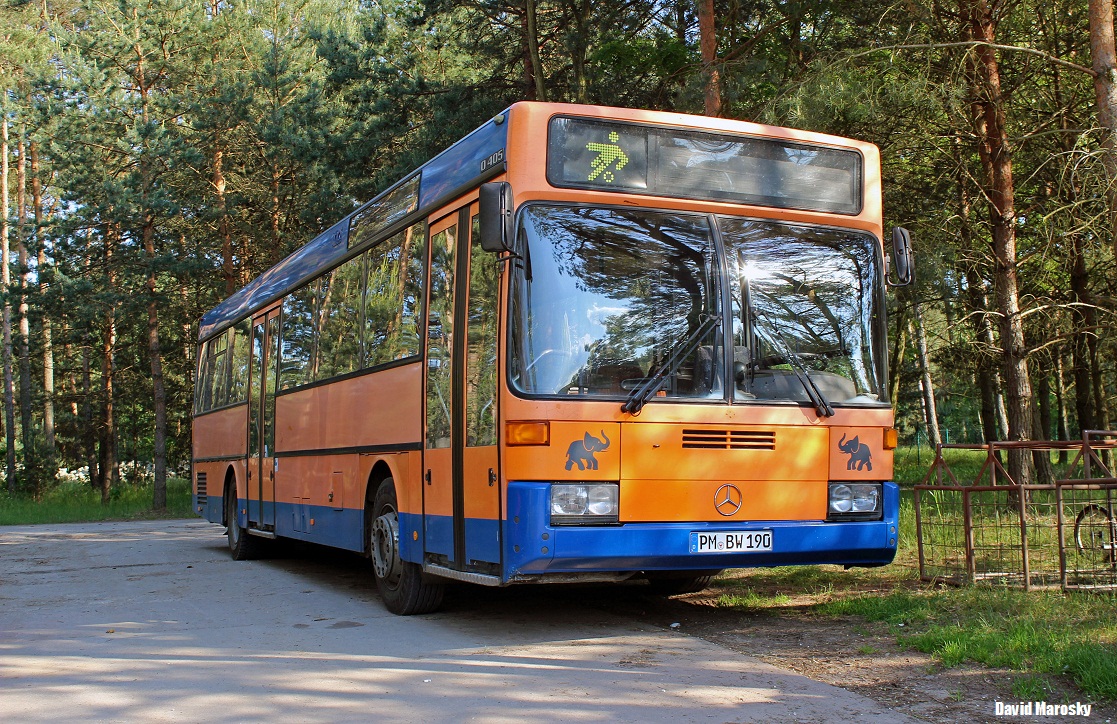 Ein ehemaliger Wuppertaler O405 (ex G. Klingfuß) am 22.05.2014 auf einer ehemaligen Kaserne im Potsdam Mittelmärkischen Kreis.