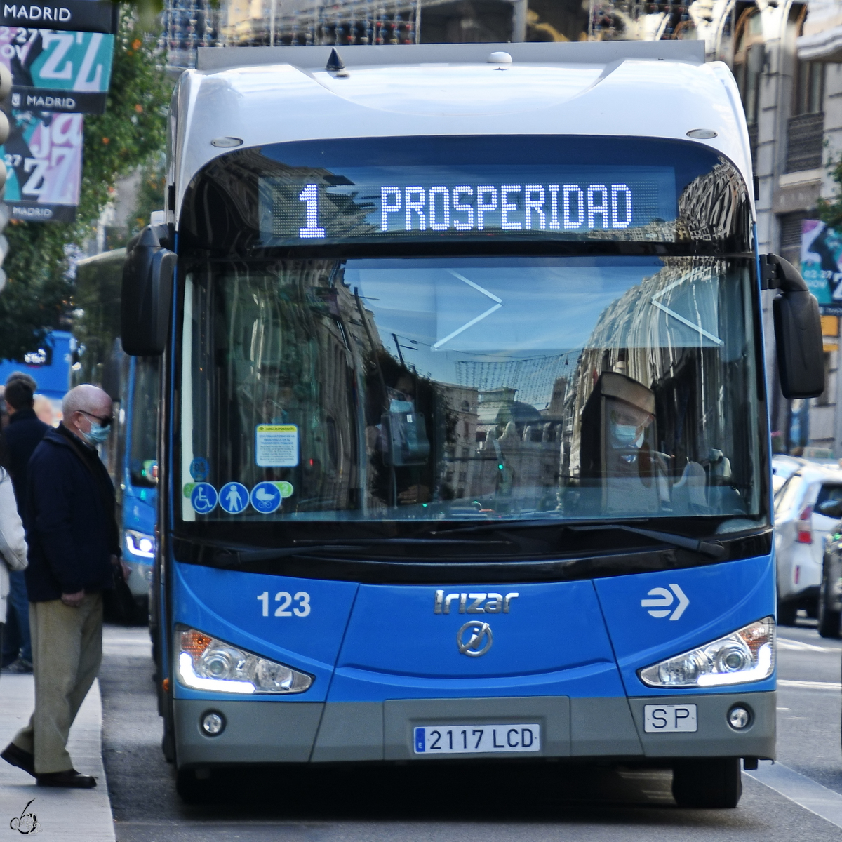 Ein Elektrobus von Irizar, so gesehen Anfang November 2022 auf der Gran Via in Madrid.