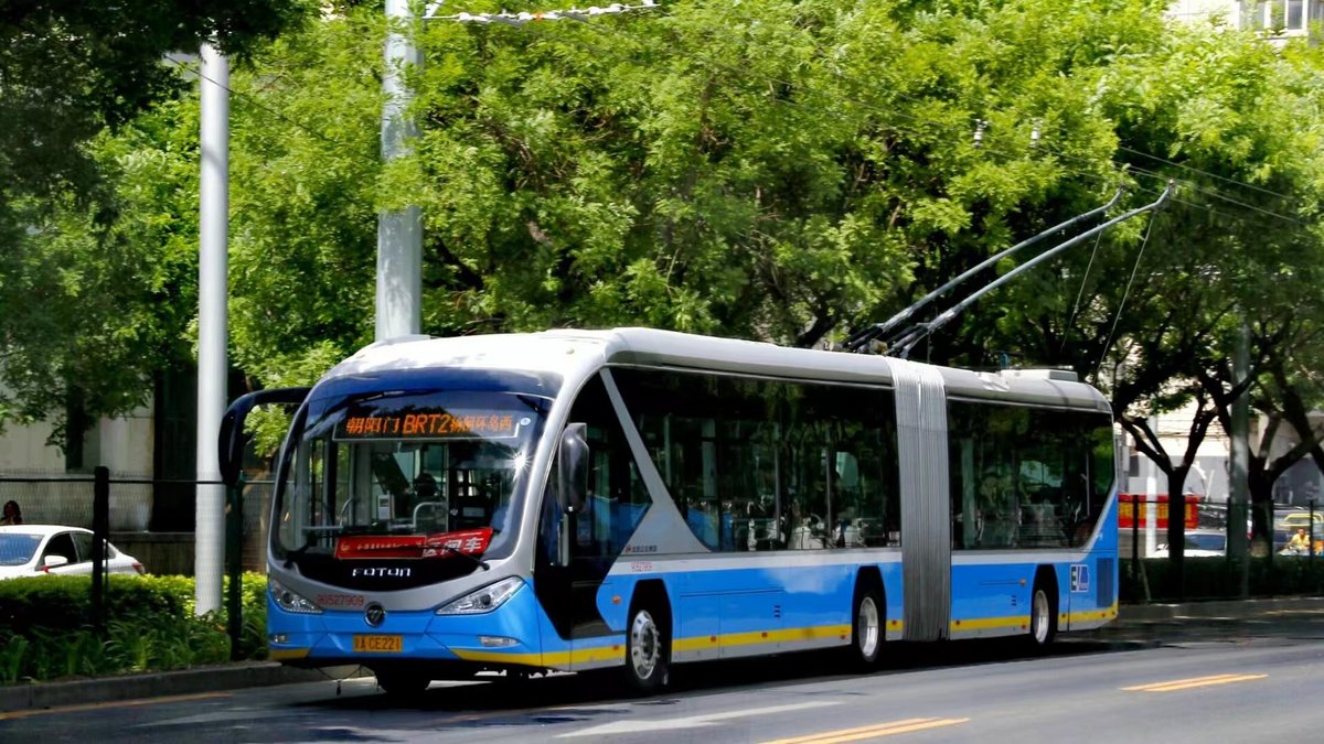 Ein FOTON BJD-WG180FA Gelenk Trolleybus in Xiaozhuang Peking
05/21/2017