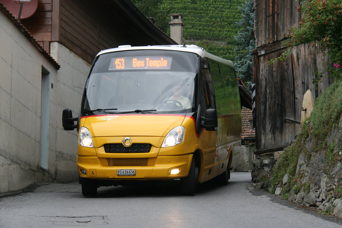 Ein Irisbus Postauto auf der Linie 12.153 Fenalet-sur-Bex - Bex Temple in Chéne; 20.08.2016
P.S. Kennt Jemand das Modell? Ich bin der Meinung, dass es auf dem Daily basiert. Bin mir aber nicht sicher.