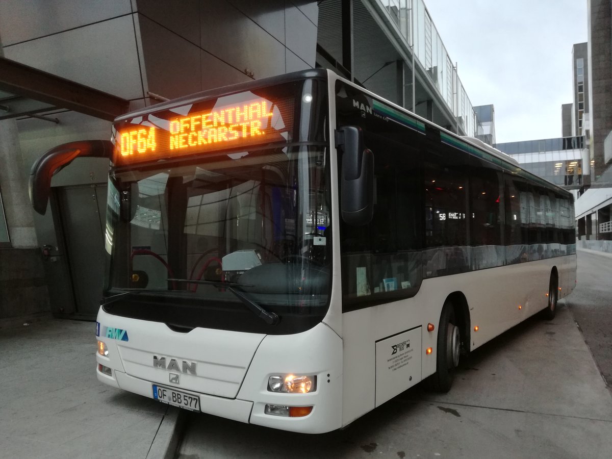 Ein MAN Lion's City von Becker Bus am Frankfurter Flughafen | Januar 2018