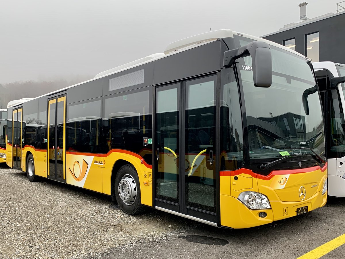 Ein neuer MB C2 hybrid '11403' für PostAuto Aeschi b. Spiez am 11.11.20 bei Ebobus in Winterthur.