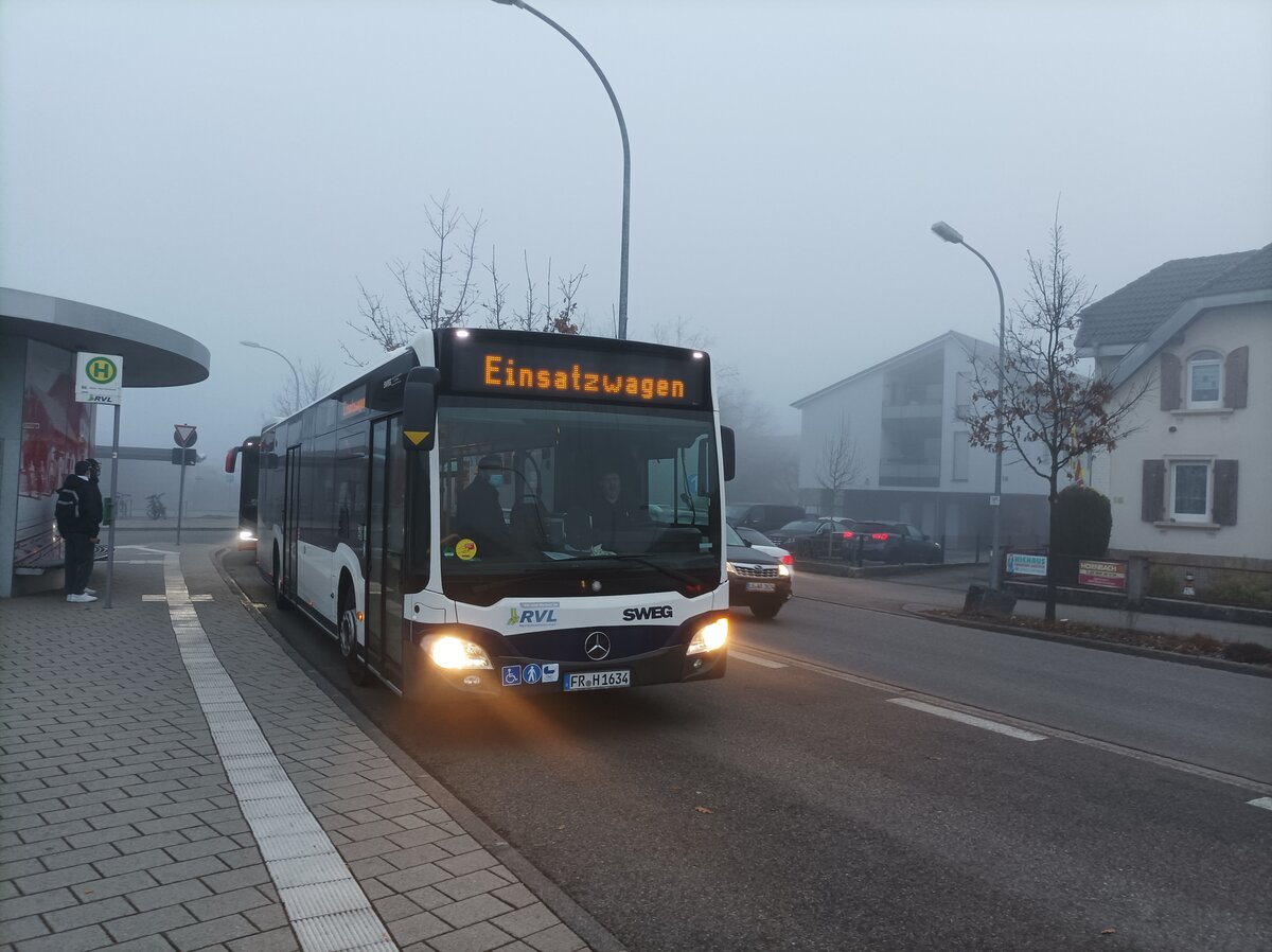 Ein SWEG Citaro auf der Linie 66 ( Aufschrift Einsatzwagen) am 16.03.2022 in Eimeldingen Bahnhof, der Nächste halt dieses Busses ist Binzen Gewerbepark Endstation 