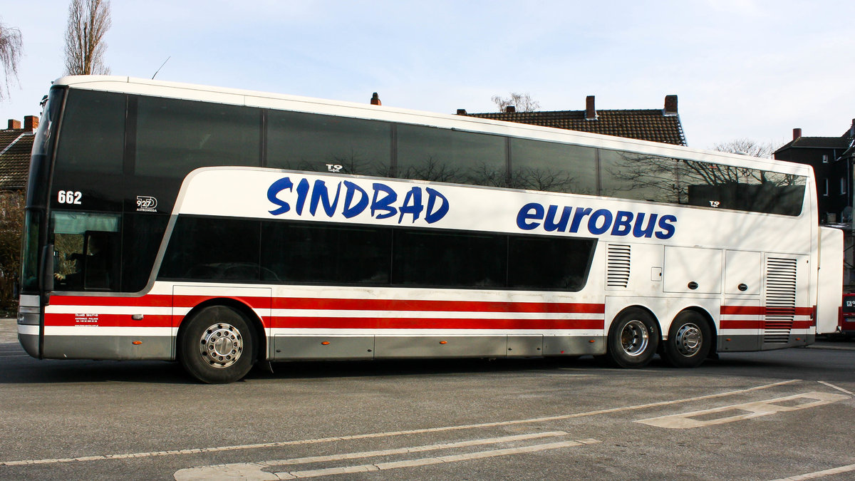 Ein Van Hool TD 927 Astromega von Trans Service (Polen) mit der Wagennummer 662 im Auftrag für 'Sindbad Eurobus' am Krefelder Hauptbahnhof (Süd). | März 2018