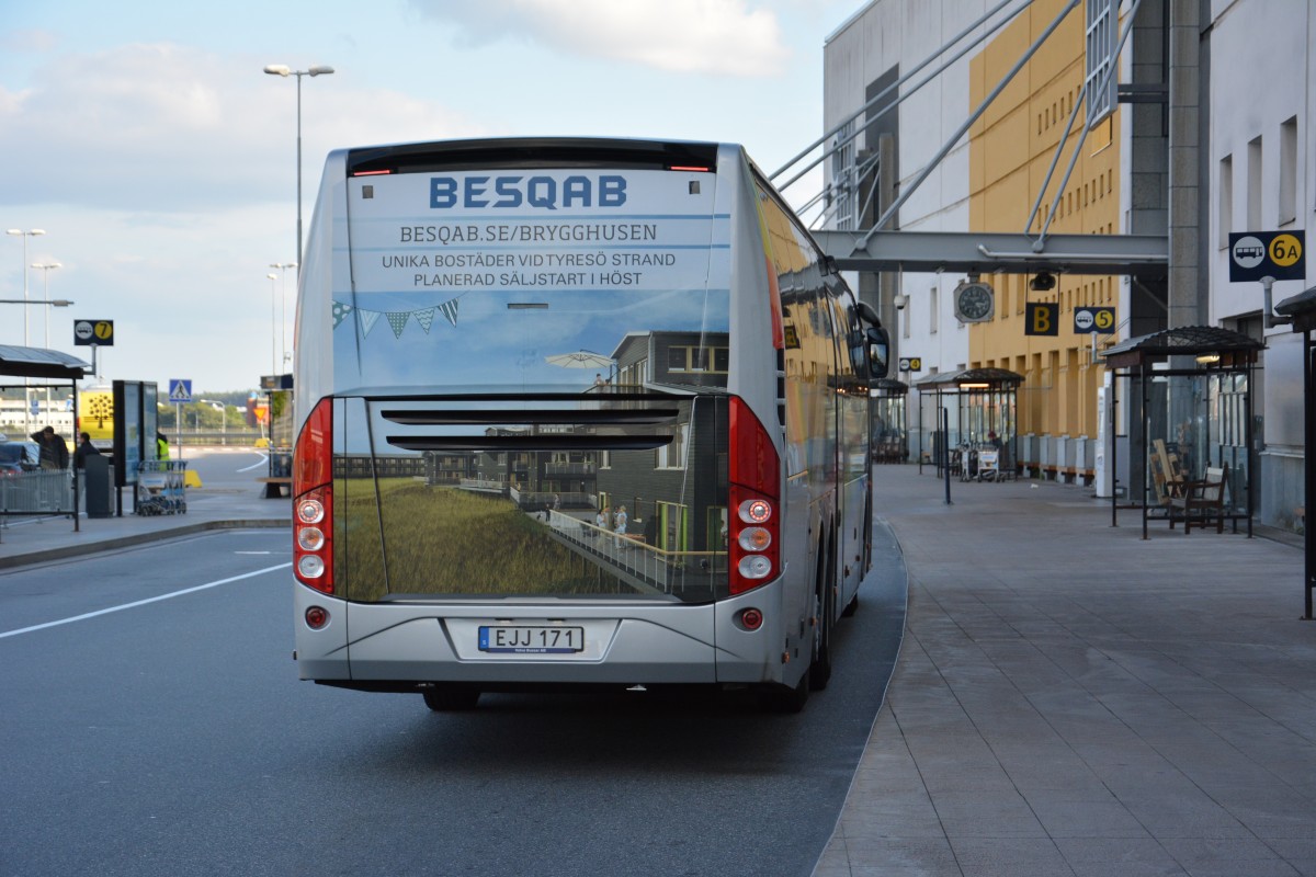 EJJ 171 (Volvo 9700) auf dem Weg in die Innenstadt von Stockholm. Am 13.09.2014 Stockholm Arlanda Flughafen aufgenommen.