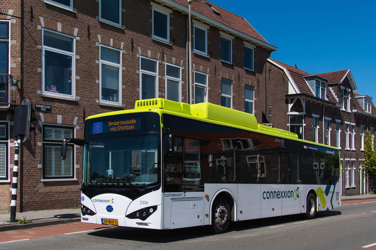 Elektrik bus in Haarlen auf linie 2 am 03 03 2018