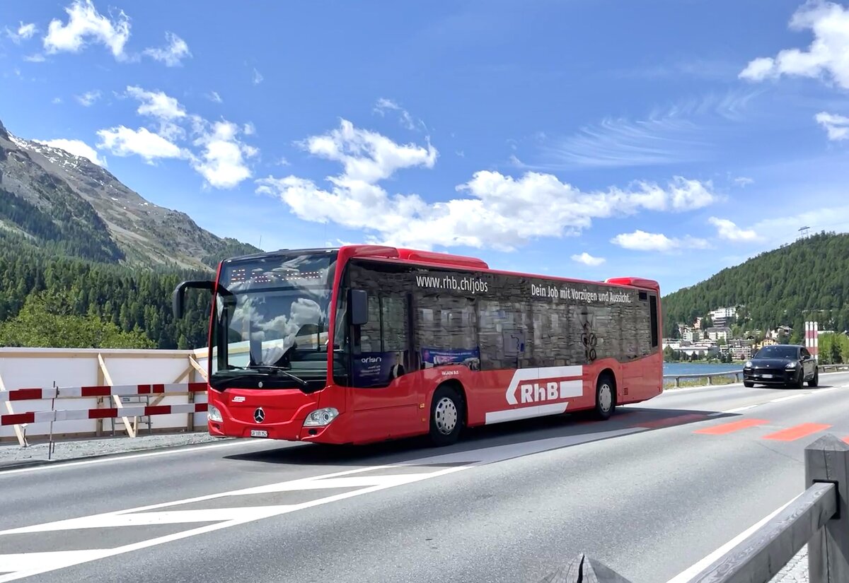 Engadin Bus, St.Moritz. Mercedes-Benz Citaro C2 (GR 100'352, ex Busland Burgdorf Nr.112) in St. Moritz, Bahnhof. 
Wie an der Lackierung zu erkennen ist, ist dieses Fahrzeug speziell f�r die EV-Dienste St. Moritz–Zuoz vorgesehen. (7.6.2026)